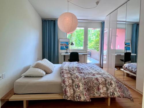Boho Chic Apt with 125sqm, 2 BR 2 Baths with 36sqm Dual Terraces with Parking and 10 min to Lake Zurich