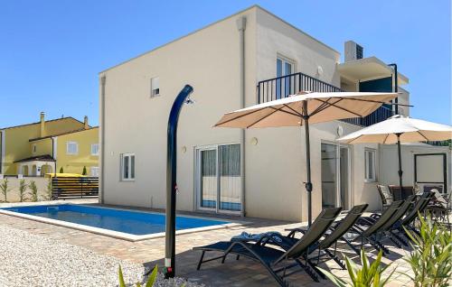 Stunning Home In Stancija Vergotini