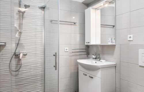 Stunning Home In Stancija Vergotini