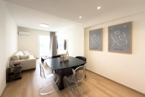 Modern Hive Suite in Athens