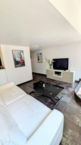 Cannes Guest House