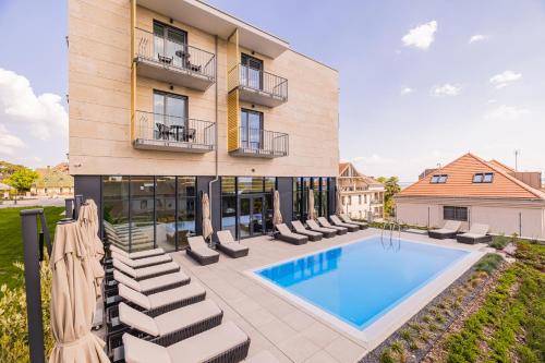 Montello Hotel