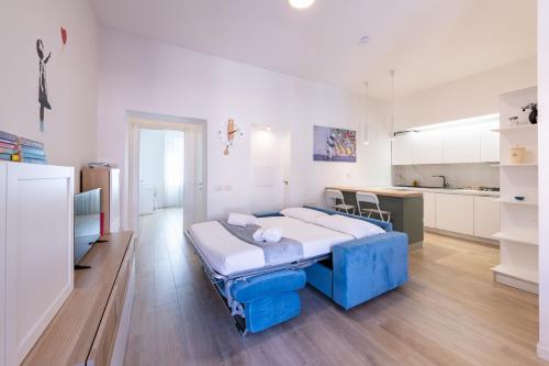 Quiet and Modern Apartment near Metro M1