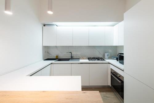 Quiet and Modern Apartment near Metro M1