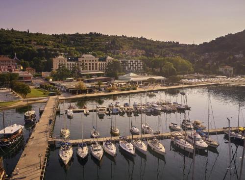 Hotel Palace Portoroz by Minor Hotels — Property building