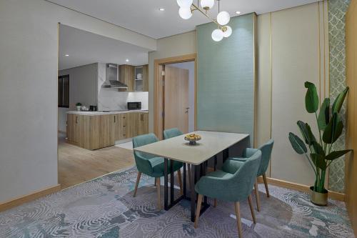 Makarem Haram view suites