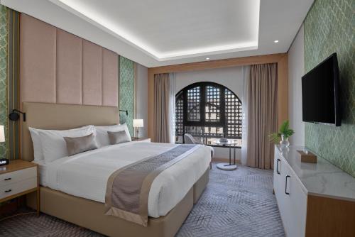 Makarem Haram view suites