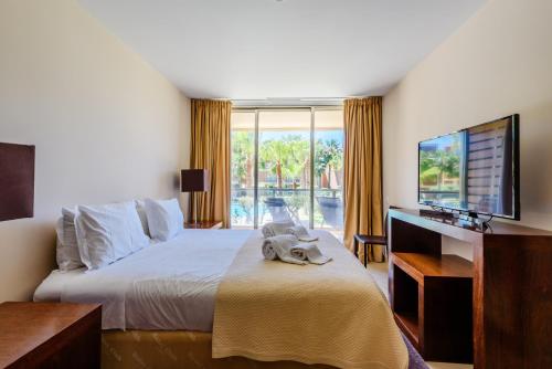 Vila das Lagoas Salgados Retreat