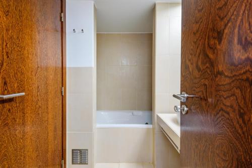 Vila das Lagoas Salgados Retreat