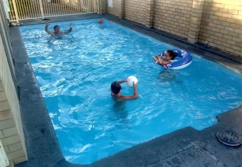 Piscina en o cerca de Jackaroo Apartments