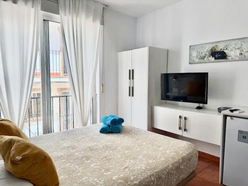 1A - Studio 40 m from La Carihuela Beach - AC, Bars and Chiringuitos at the Door