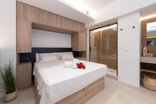 Málaga URBAN OASIS Apartment Jacuzzi - by N&N Luxe Properties