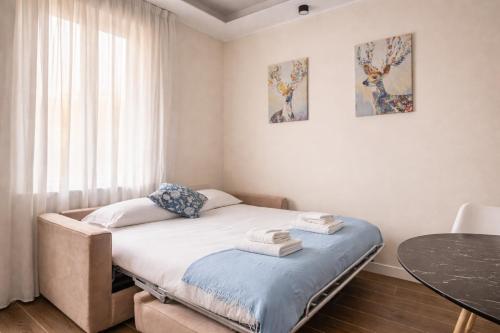 Viale Sarca - 2 Bdr near Metro, Bicocca University
