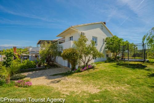 Ivans Garden Retreat