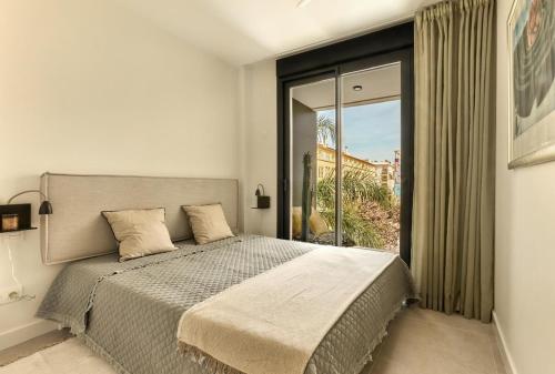 Casa Arbol - Beach view 2 bed apartment in Estepona centre