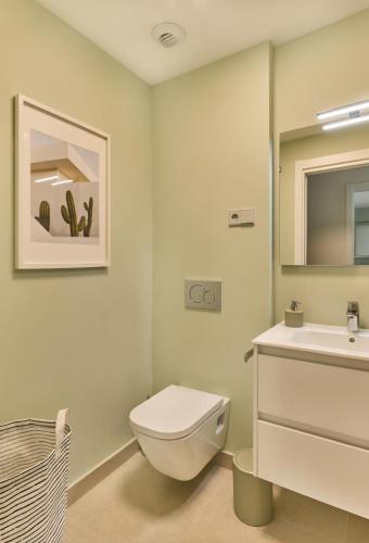 Casa Arbol - Beach view 2 bed apartment in Estepona centre