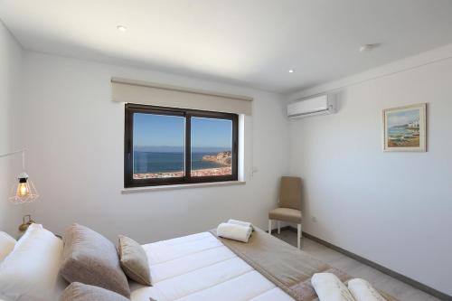 Sea View by Mateus & Justiniano