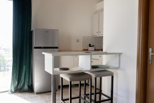 Elia mini Suite E1