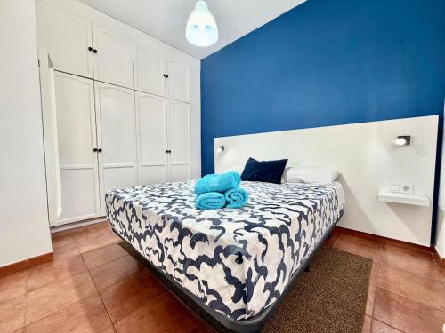 Car Apar - Ground-Floor Apartment 40 m from La Carihuela Beach - AC, No Stairs