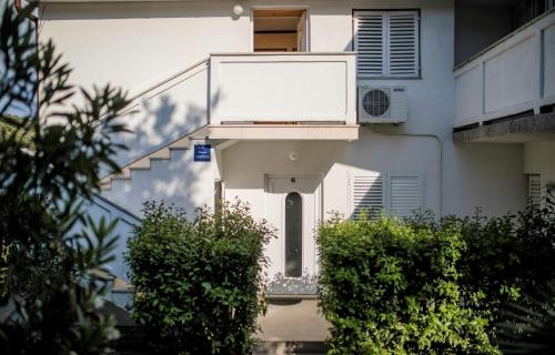Apartments Anica Kampor