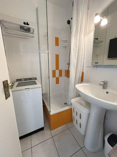 AS27247-Studio cabine avec clim,vue dégagée et Mer