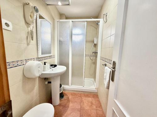 1B - Sea-View Studio, 40 m from La Carihuela Beach - AC
