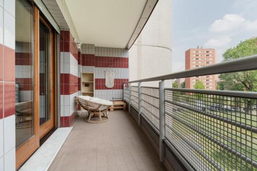 GuestHost - Bright Terrace Studio X2 Affori MM3