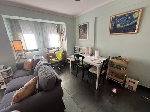 Cozy 2BR in Ano Poli with Sea View