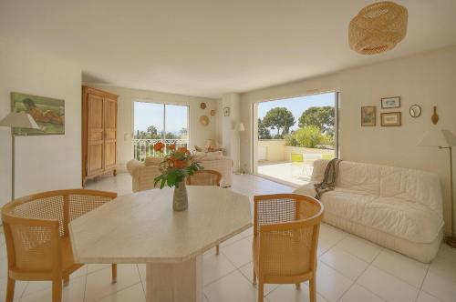 FRGK Villa Claude Juan-les-Pins Luxury Stay with Pool & Ultra-Fast Wi-Fi
