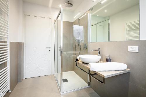 Ett badrum på Fior Apartments