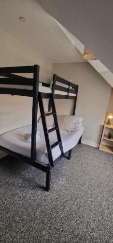 Principality Suites; Three Bed By Property Promise photo 48