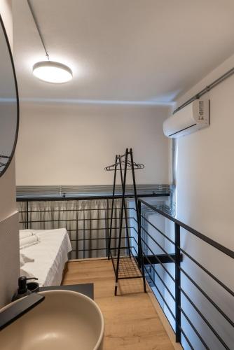 Pittakou Industrial Loft
