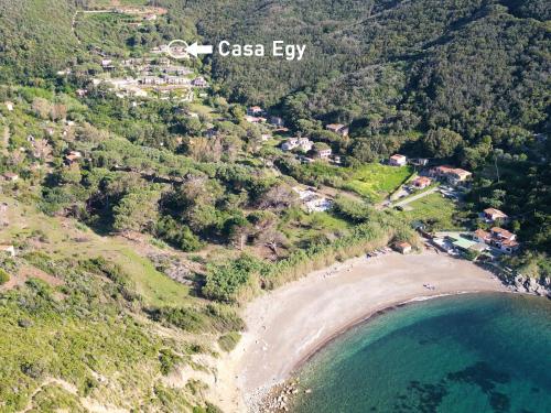 an aerial view of a beach on a mountain at Casa Egy - ArgonautiVacanze in Casale Gastagno