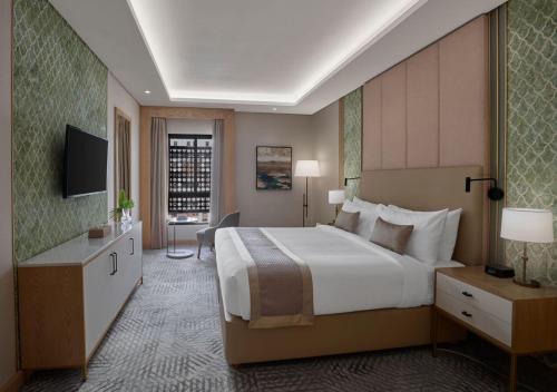 Makarem Haram view suites