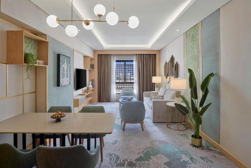 Makarem Haram view suites