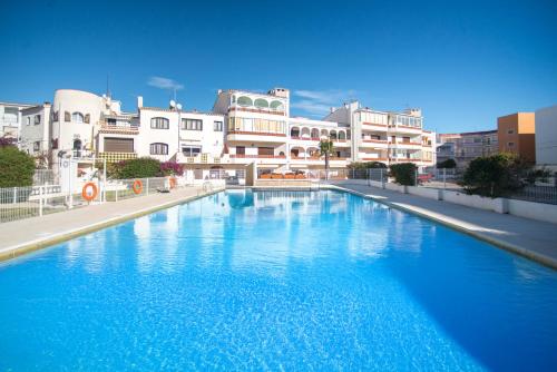 WELCS APARTAMENTO 352 EMP con piscina comunitaria