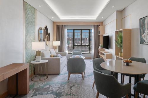 Makarem Haram view suites