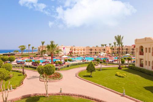 Charmillion Club Resort — Property building