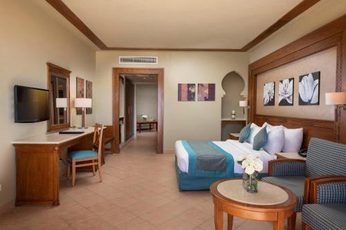 Charmillion Club Resort — Photo of the whole room