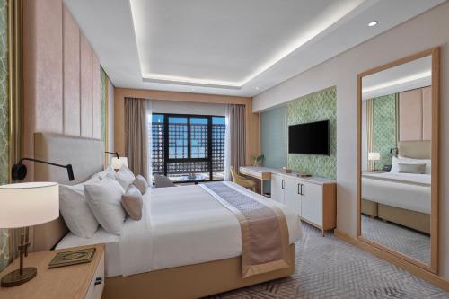 Makarem Haram view suites