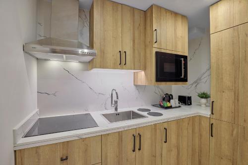 Makarem Haram view suites