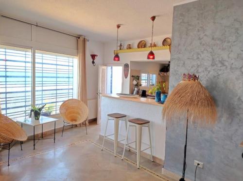 Maison de charme pieds dans leau vue mer accès privée plage