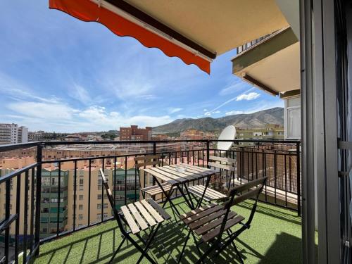 VIS10 - 10th-Floor Studio with Private Terrace and Panoramic Views - AC, Lift