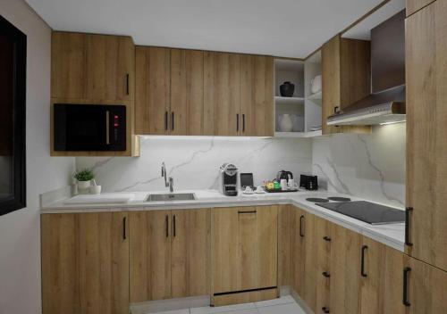 Makarem Haram view suites