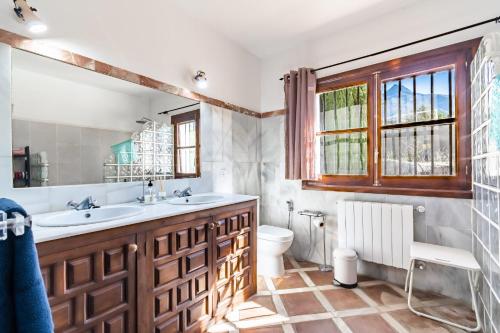 Finca Siete Colchones a Rustic Andalusian Villa