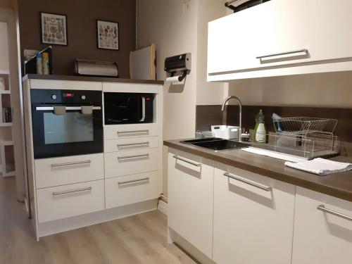 WeHost - Girard - Appartement T4 - 6 personnes - Balcon + Parking