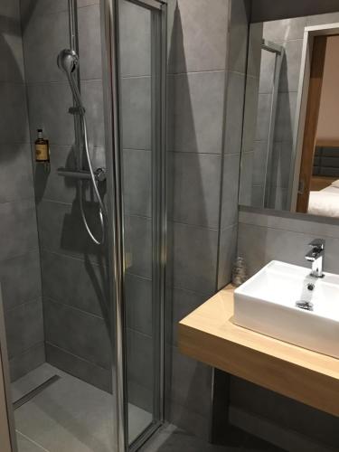 Koupelna v ubytování Auberge La Veranda