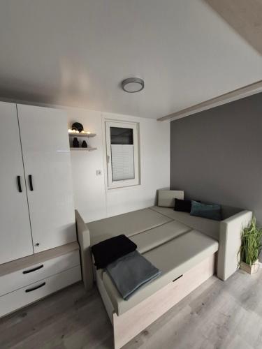 MOLO - Floating House Pula