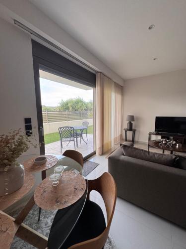 The Minimalist Suite