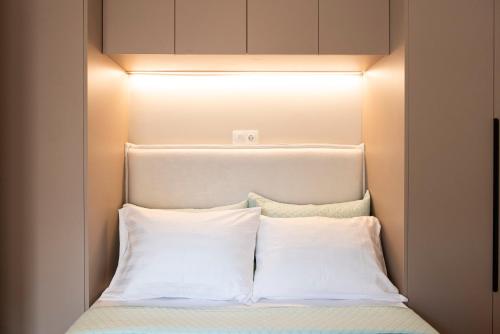 LUMEN Boutique Luxury Suites Delfon